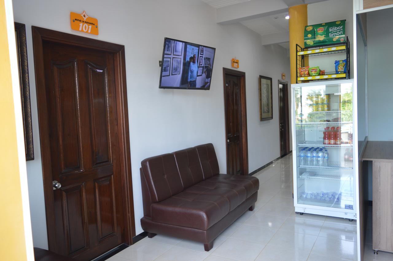 Hotel La Rotonda Caucasia Ngoại thất bức ảnh